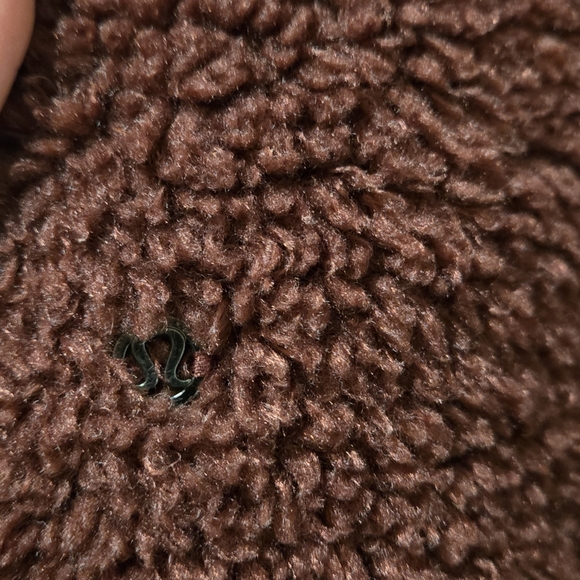 Lululemon textured fleece 1/2 zip red merlot - Picture 7 of 7